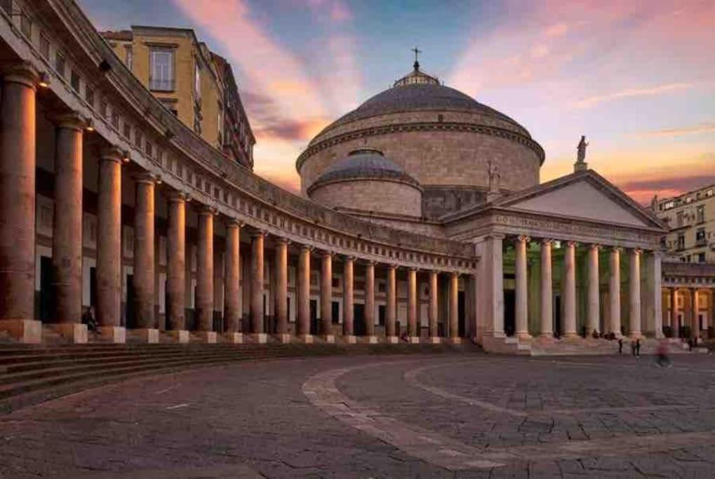 Smart'S House Deluxe Quartieri Spagnoli Napoli Bagian luar foto