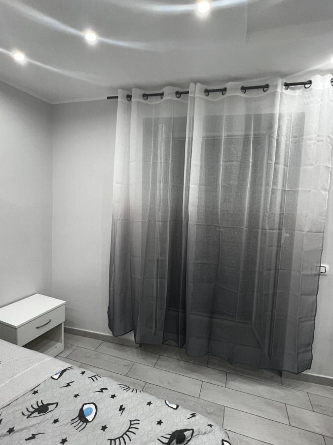 Smart'S House Deluxe Quartieri Spagnoli Napoli Bagian luar foto