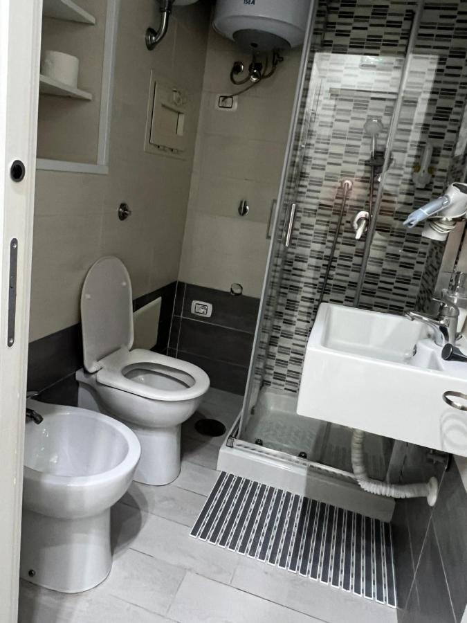 Smart'S House Deluxe Quartieri Spagnoli Napoli Bagian luar foto