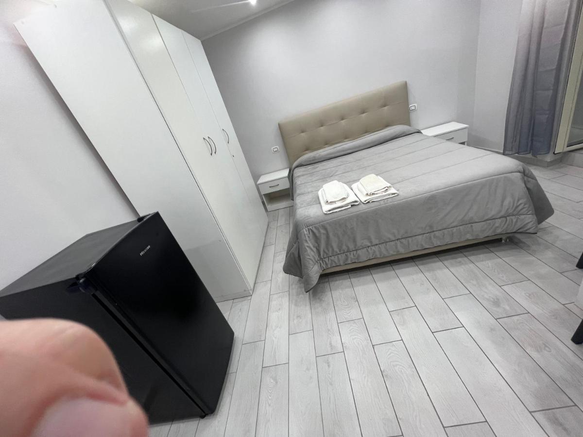 Smart'S House Deluxe Quartieri Spagnoli Napoli Bagian luar foto